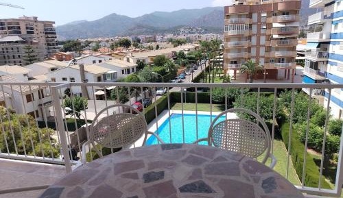 Three-Bedroom Apartment with Balcony