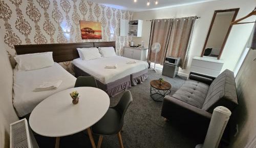 King Studio with Sofa Bed