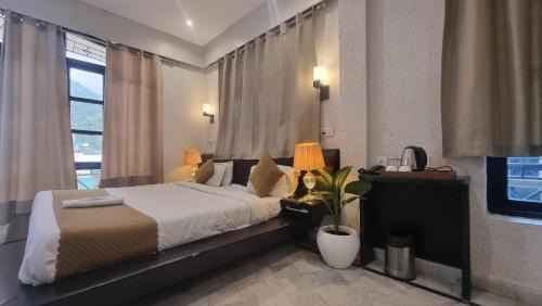 Double Room with Extra Bed
