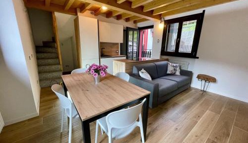 Superior One-Bedroom Apartment with Balcony