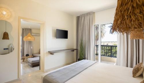 One Bedroom Family Apartment with Sea View