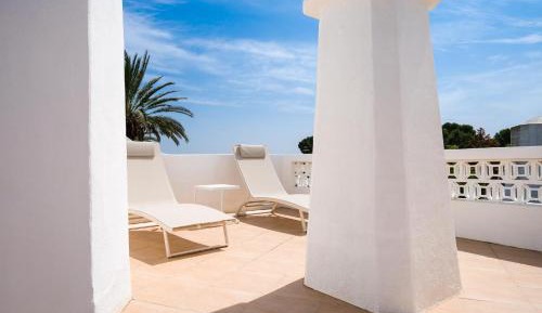 Villa - Beach Front