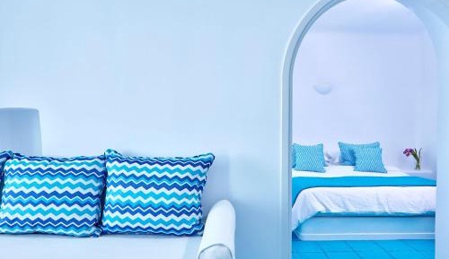 Classic Junior Suite with Caldera View (Only for 2 people)