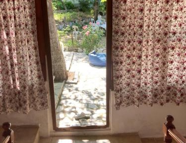 Family Room with Garden View
