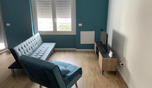 Three-Bedroom Deluxe Apartment