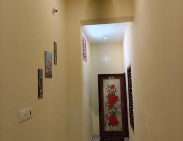 Deluxe Double Room (2 Adults + 1 Child)