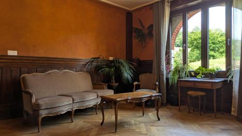 Queen Room with Garden View