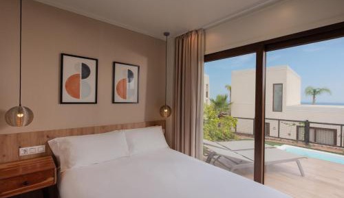 Three-Bedroom Comfort Pool Villa with Balcony and Resort View