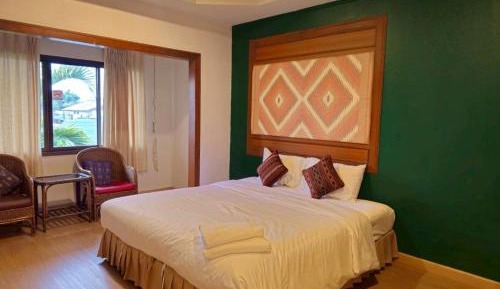 Deluxe King Room
