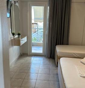 Basic Triple Room