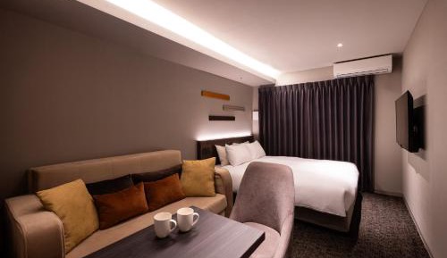 Queen Room