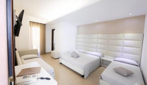 Deluxe Quadruple Room