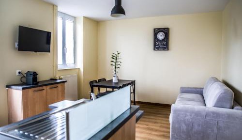 Apartment with Garden View