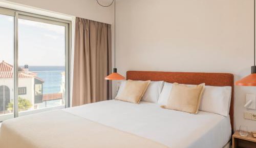 One-Bedroom Apartment with Sea View and Balcony