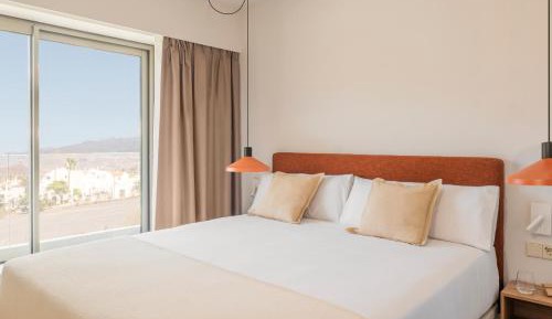 One-Bedroom Apartment with Balcony