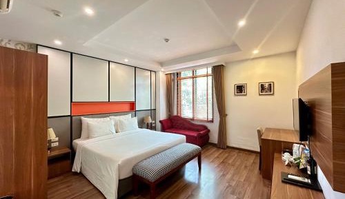 Deluxe Double or Twin Room with City View