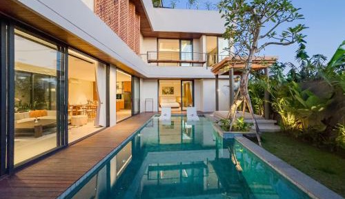 Four-Bedroom Holiday Home