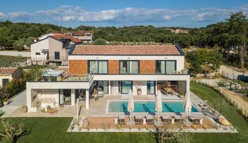 Five-Bedroom Villa