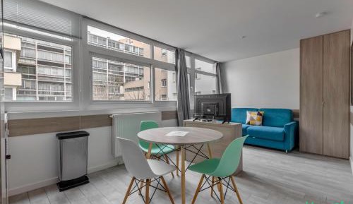 Deluxe One-Bedroom Apartment with City View