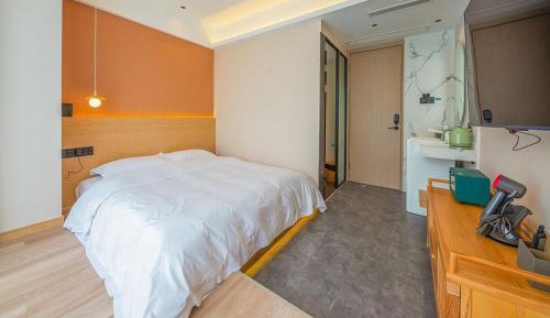 King Room with Lake View
