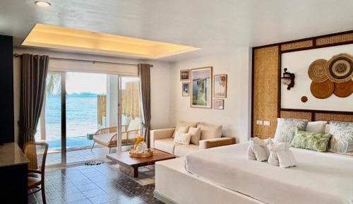 Studio with Pool View
