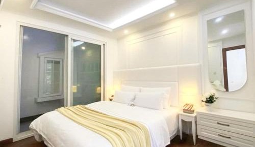 Studio Apartment with King Bed