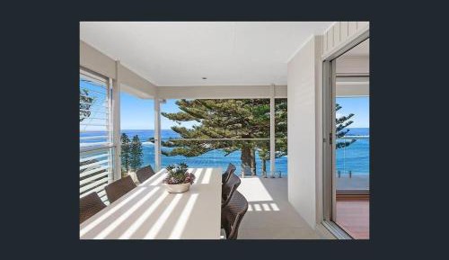 Four-Bedroom Deluxe Home - Oceanfront