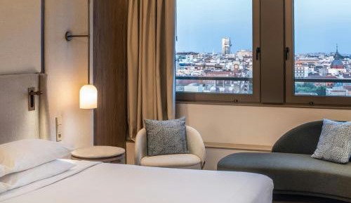 One-Bedroom King Suite with Sofa Bed and City View