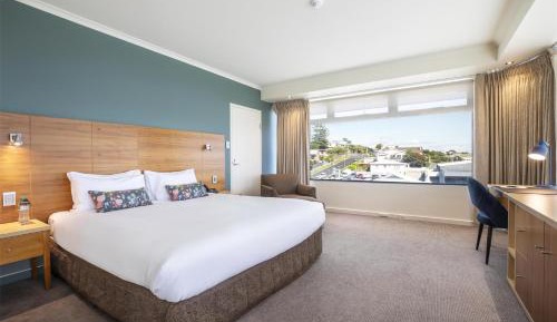Deluxe King Room with Spa Bath