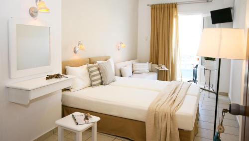 Triple Room with Sea View
