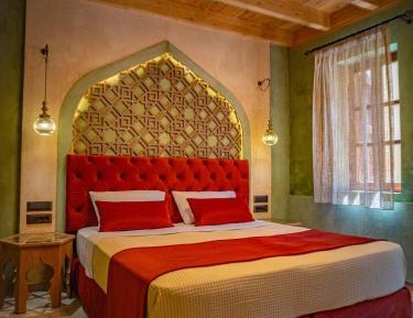 Deluxe Double Room with Shower