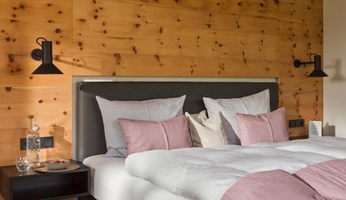 Three-Bedroom Apartment inclusive Sauna