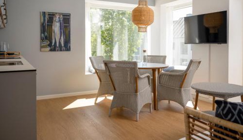 One-Bedroom Apartment with Garden View