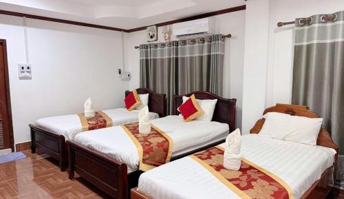 Triple Room with Private Bathroom