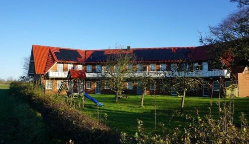 Three-Bedroom Holiday Home 