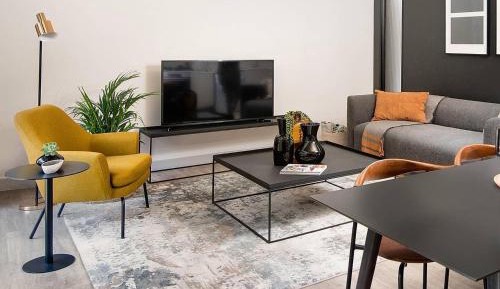 One-Bedroom Deluxe Apartment