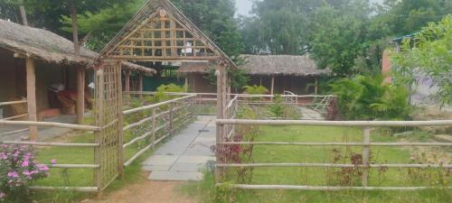 Deluxe Double Room with Shower