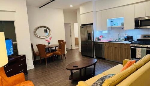 Three-Bedroom Deluxe Apartment
