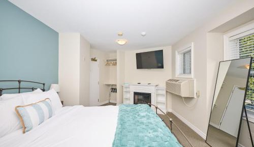 Room #1472853407