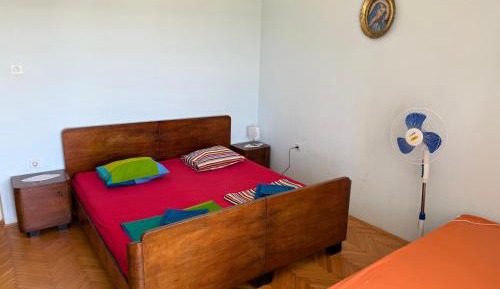 Triple Room with Shared Bathroom and Balcony with Sea View