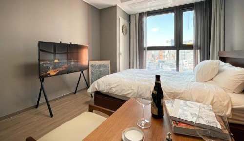 Suite with City View