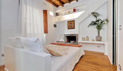 Room #1473671201