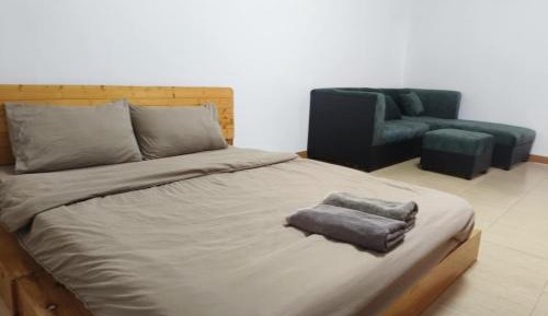 Room #931839203