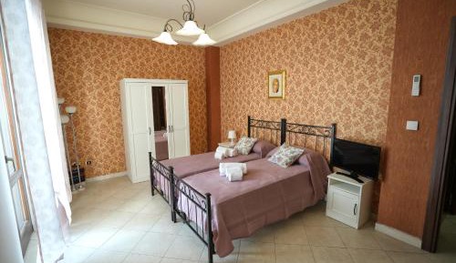 Room #1473428404