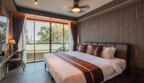Premier King Room
