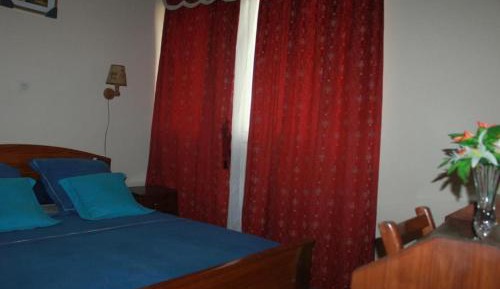 Room #1474195402