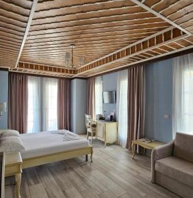 Deluxe Triple Room with Sea View