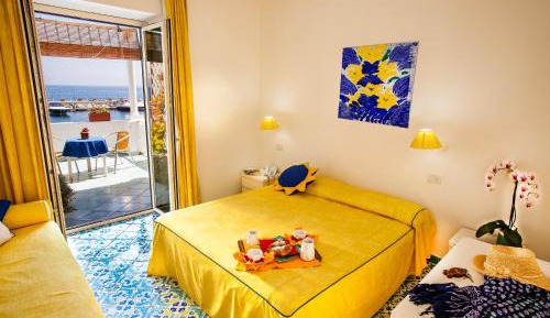 Triple Room with Beach Access