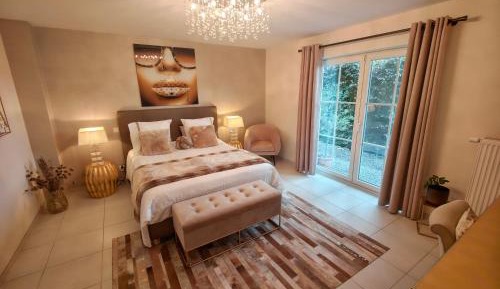 Deluxe Double Room with Bath