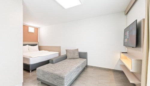 Studio Apartment with One Double Bed